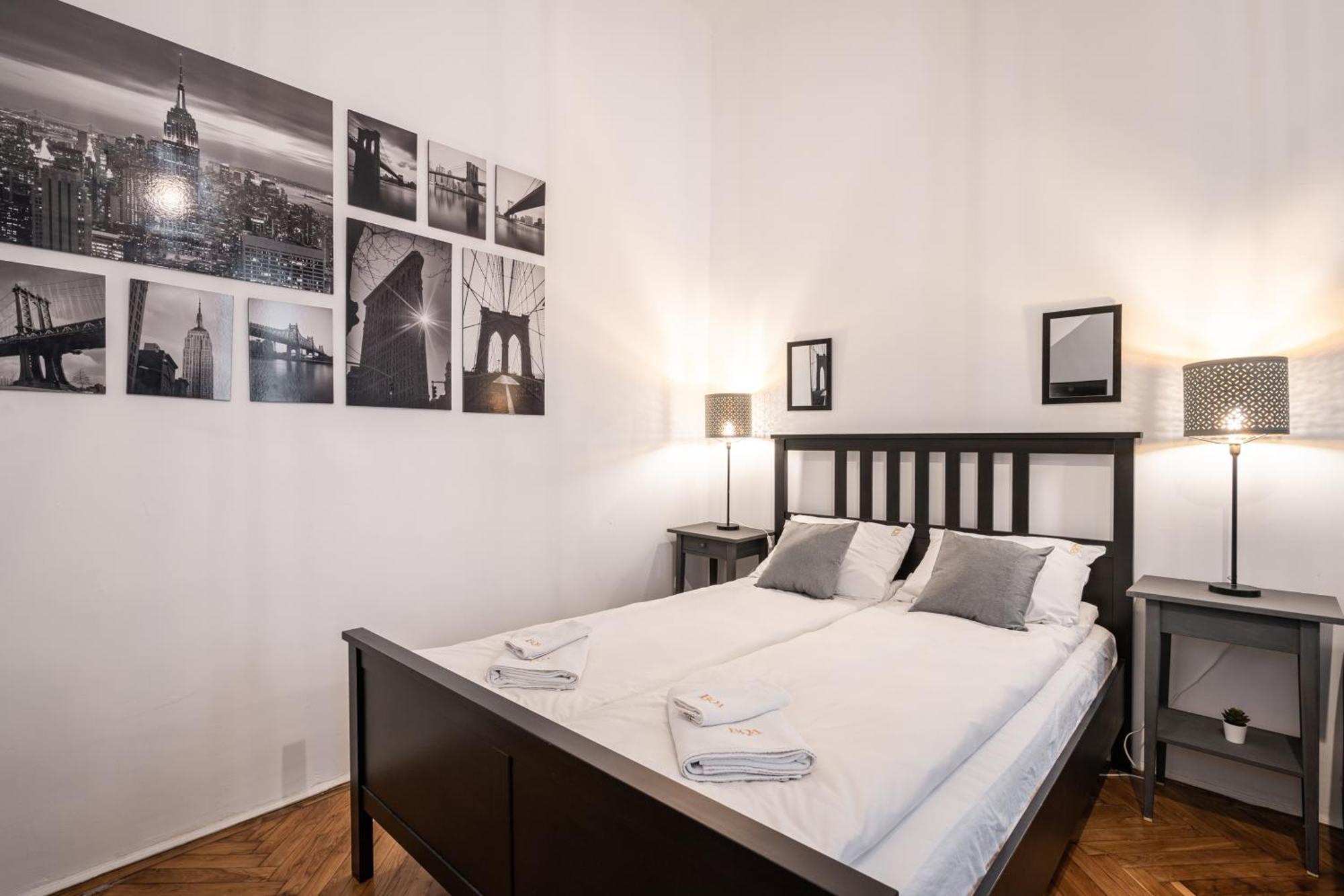 B8 - Grand Boulevard Cozy - Location By Bqa Apartmán *
